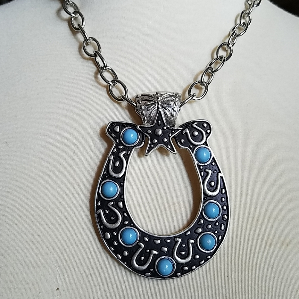 Horseshoe statement necklace